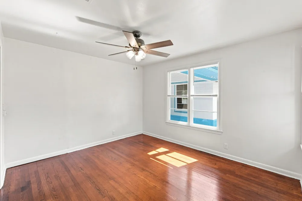 312 S Wilson Avenue Giddings, TX 78942