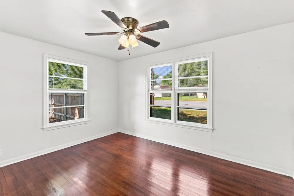 312 S Wilson Avenue Giddings, TX 78942