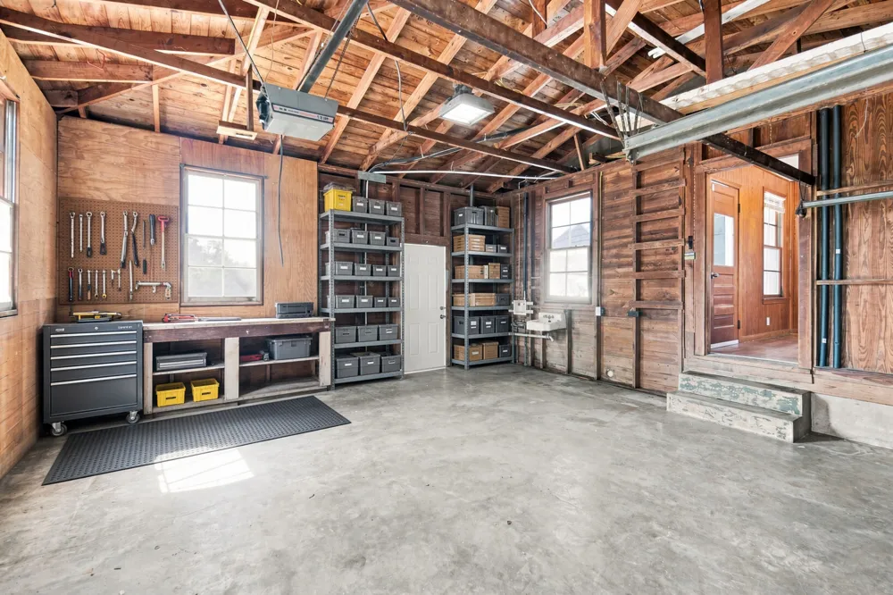 312 S Wilson Avenue Giddings, TX 78942