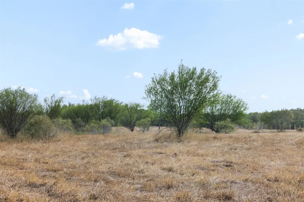 2 FM 713 Dale, TX 78616