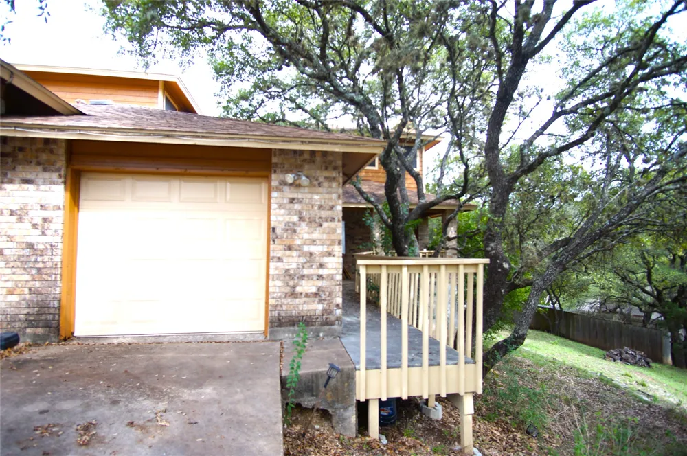 4904 Smokey Valley #B Austin, TX 78731