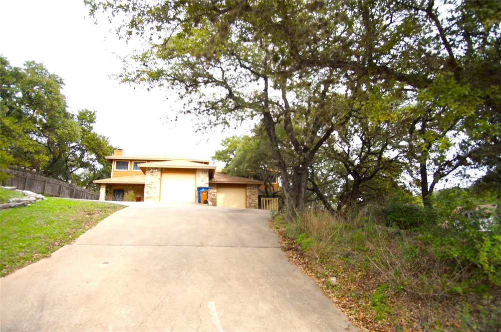 4904 Smokey Valley #B Austin, TX 78731