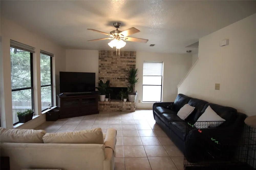 4904 Smokey Valley #B Austin, TX 78731