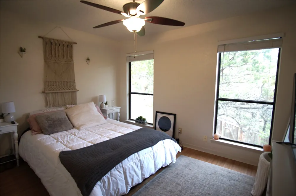 4904 Smokey Valley #B Austin, TX 78731