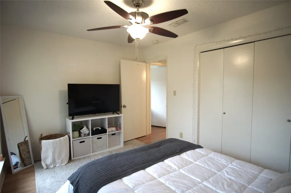 4904 Smokey Valley #B Austin, TX 78731