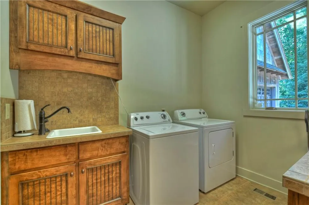 72 Wohali Knob Trail Ellijay, GA 30540