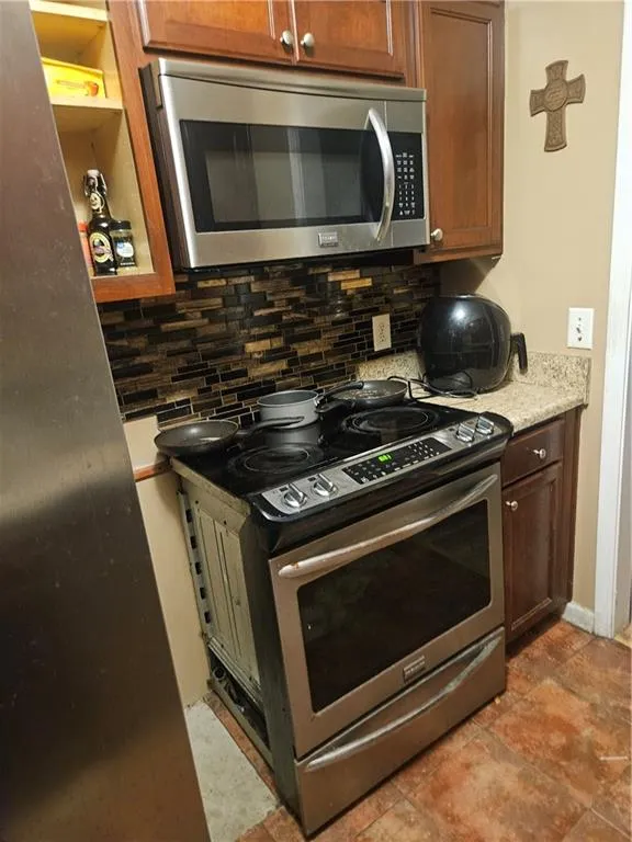 74 Place Fontaine Lithonia, GA 30038