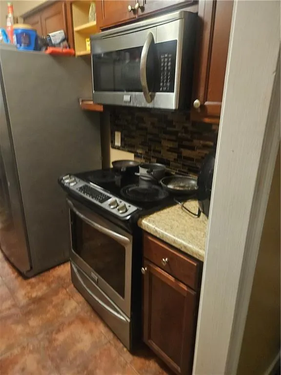 74 Place Fontaine Lithonia, GA 30038