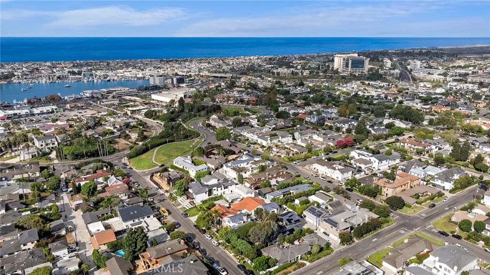431 Riverside Newport Beach, CA 92663