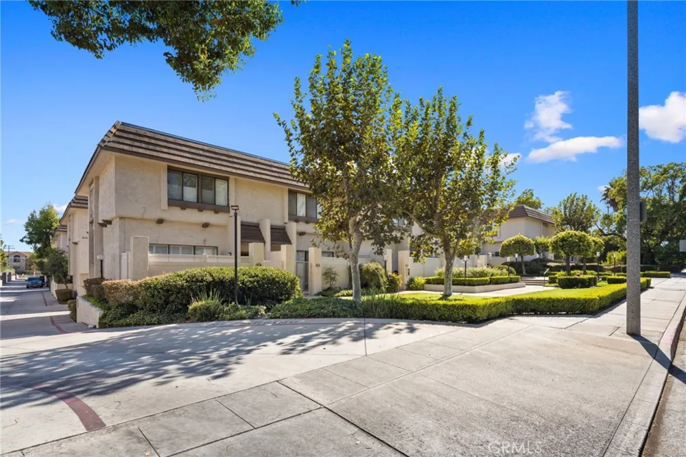 848 W Huntington Drive #18 Arcadia, CA 91007