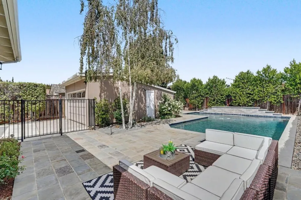 457 Bryan Avenue Sunnyvale, CA 94086
