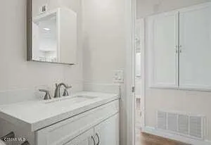 1694 Tiburon Court Thousand Oaks, CA 91362
