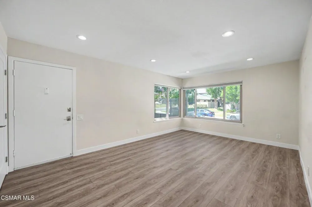 1694 Tiburon Court Thousand Oaks, CA 91362