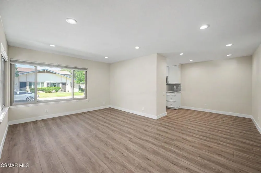 1694 Tiburon Court Thousand Oaks, CA 91362