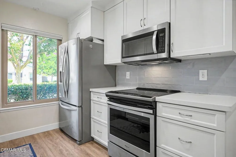 1694 Tiburon Court Thousand Oaks, CA 91362