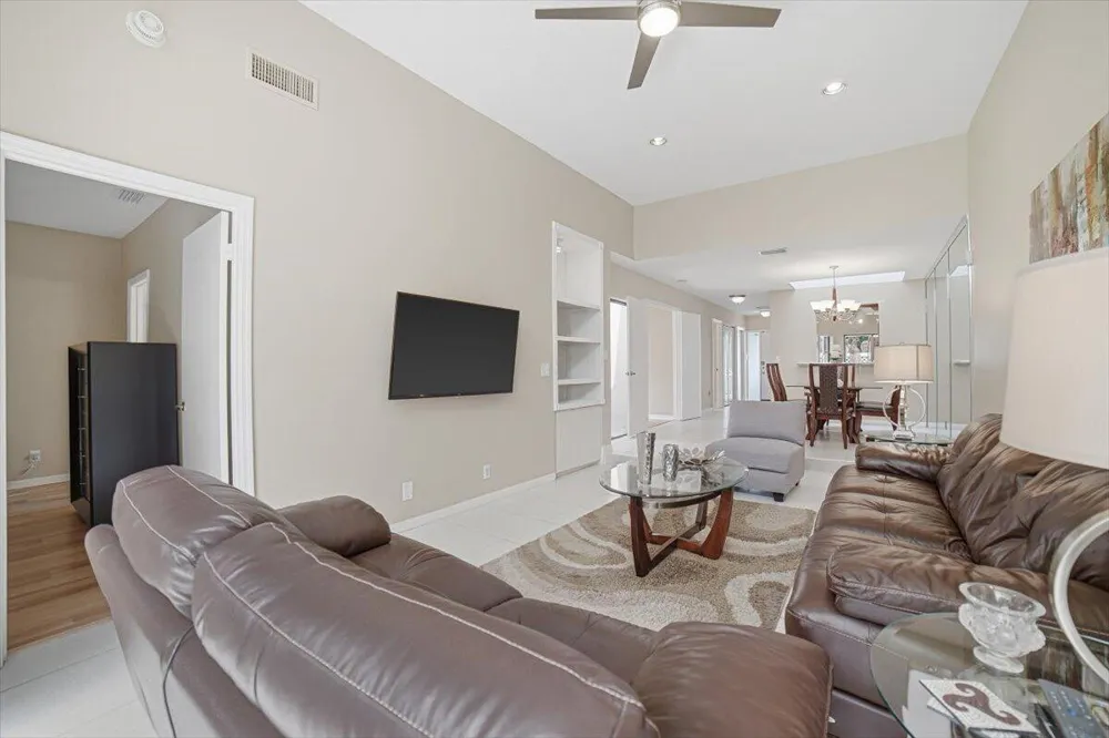 6676 Canary Palm Circle #19 Boca Raton, FL 33433