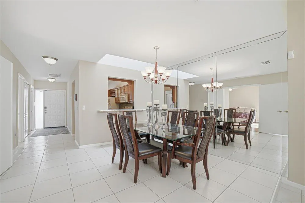 6676 Canary Palm Circle #19 Boca Raton, FL 33433