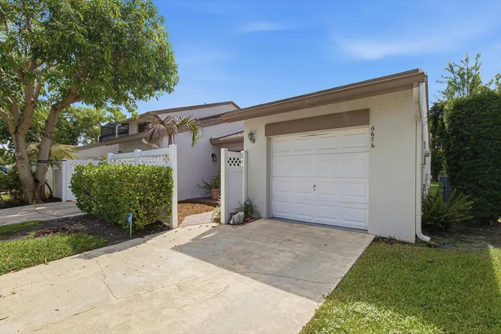 6676 Canary Palm Circle #19 Boca Raton, FL 33433