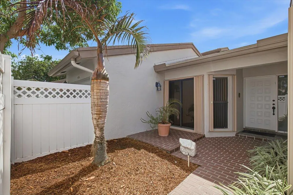 6676 Canary Palm Circle #19 Boca Raton, FL 33433