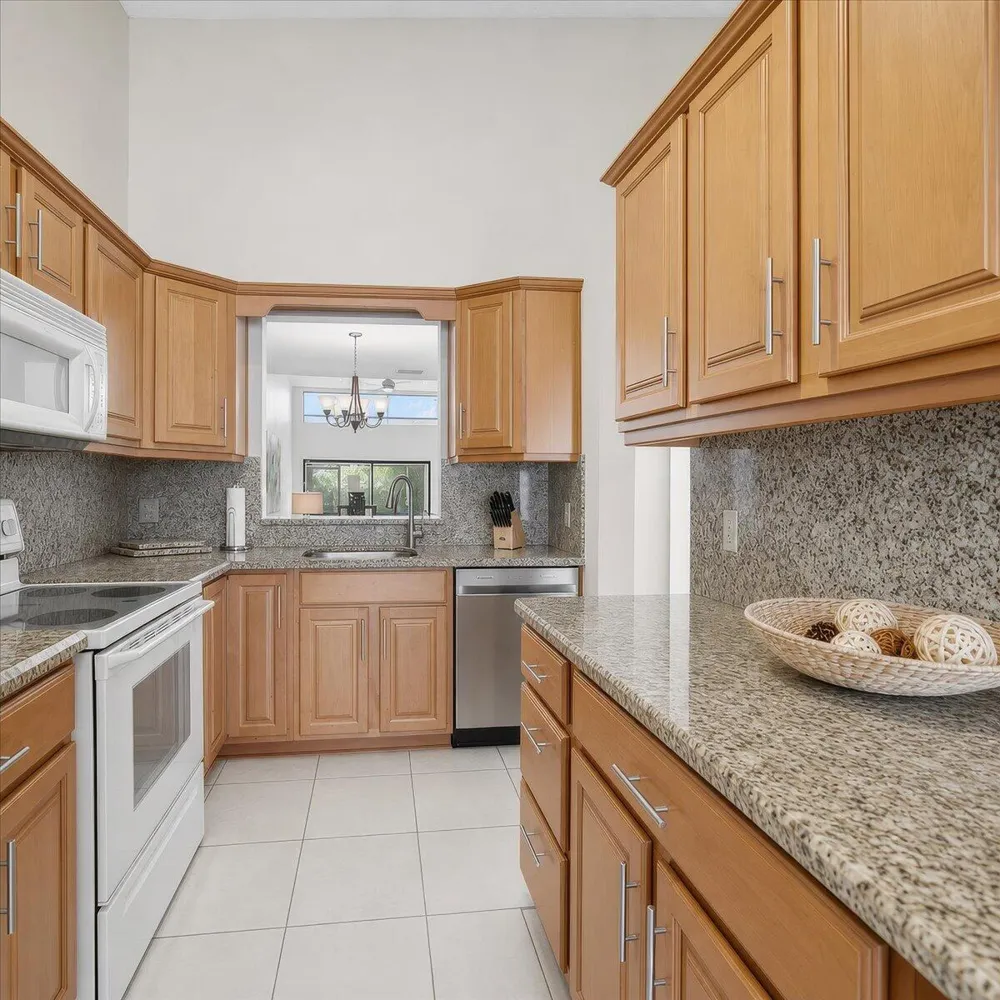 6676 Canary Palm Circle #19 Boca Raton, FL 33433