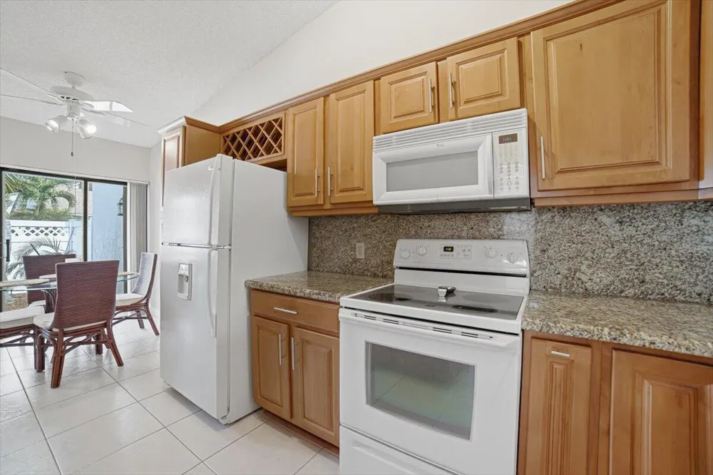 6676 Canary Palm Circle #19 Boca Raton, FL 33433