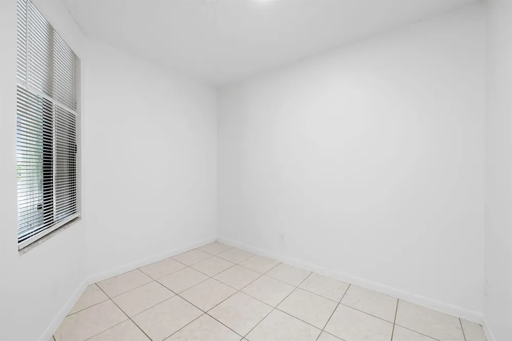9503 NW 2ND PLACE #3-B Coral Springs, FL 33071