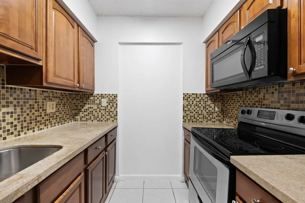 9503 NW 2ND PLACE #3-B Coral Springs, FL 33071