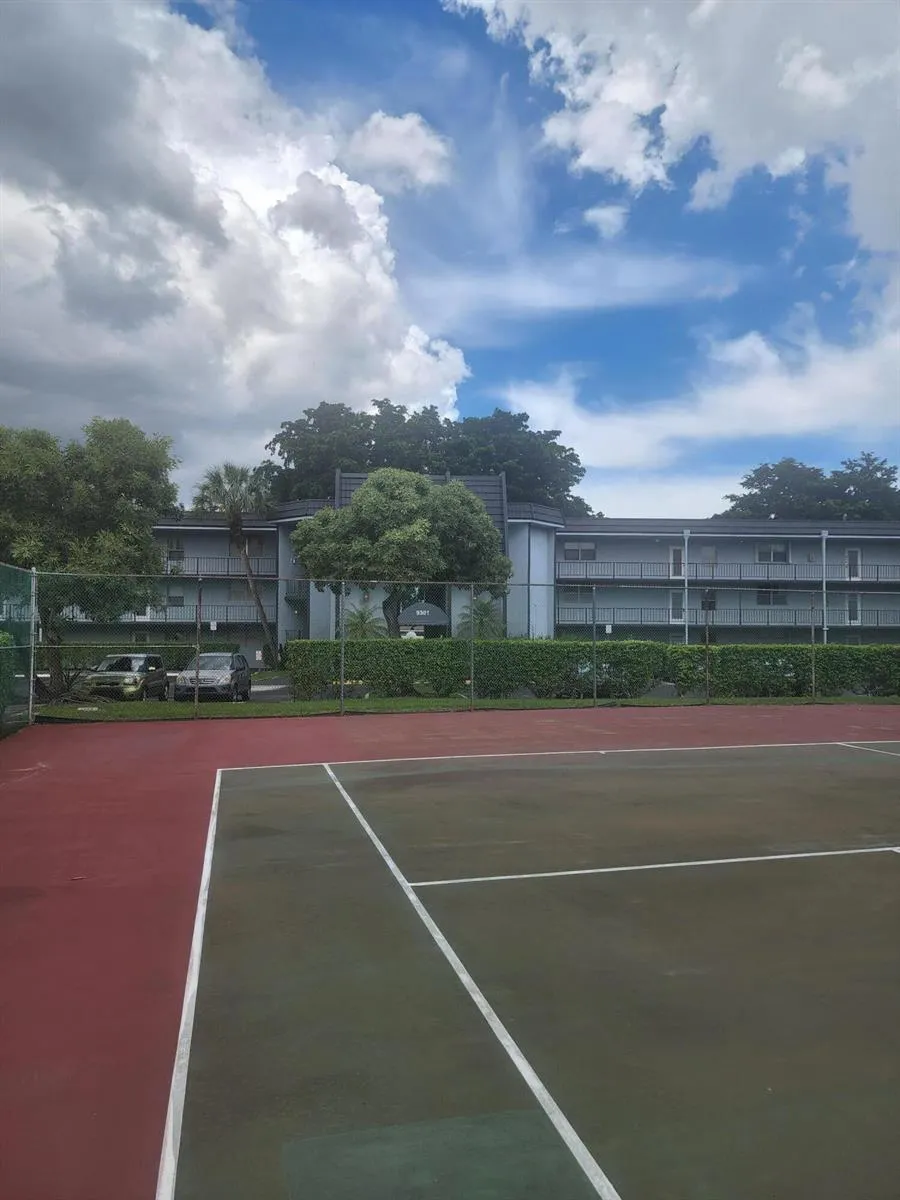 9301 LIME BAY BOULEVARD #306 Tamarac, FL 33321