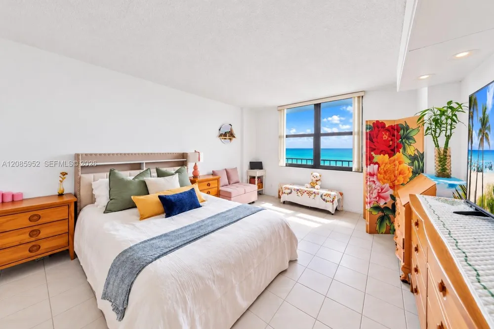 2401 S Ocean Dr #1702 Hollywood, FL 33019
