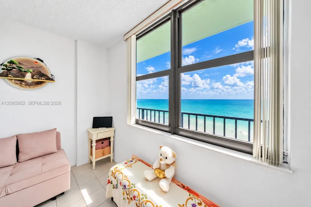 2401 S Ocean Dr #1702 Hollywood, FL 33019