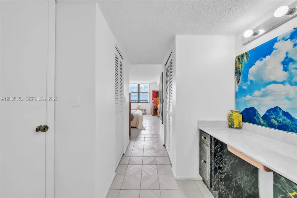 2401 S Ocean Dr #1702 Hollywood, FL 33019