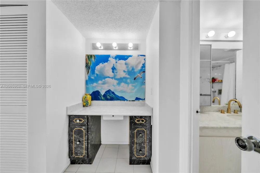 2401 S Ocean Dr #1702 Hollywood, FL 33019