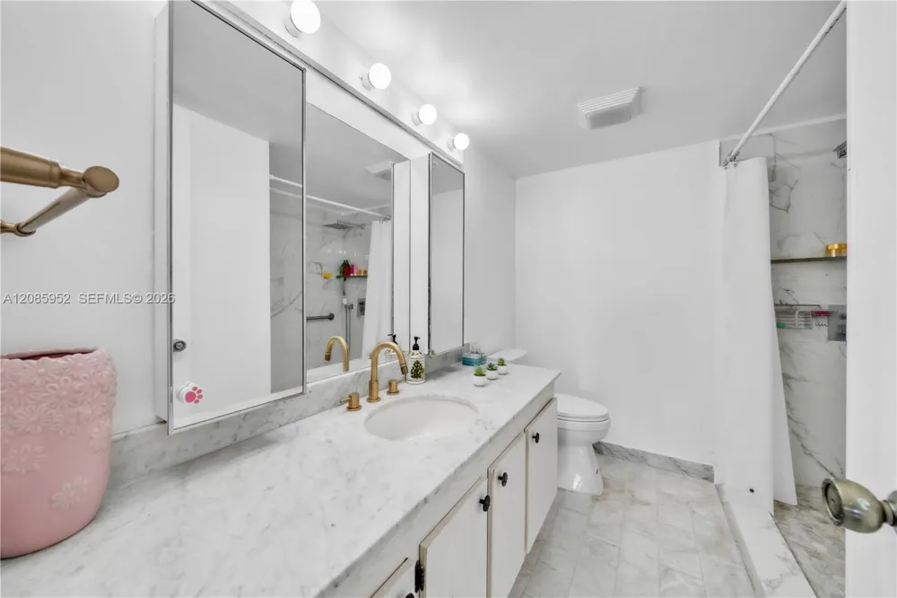 2401 S Ocean Dr #1702 Hollywood, FL 33019