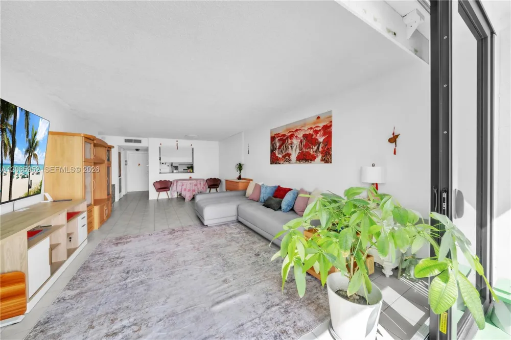 2401 S Ocean Dr #1702 Hollywood, FL 33019