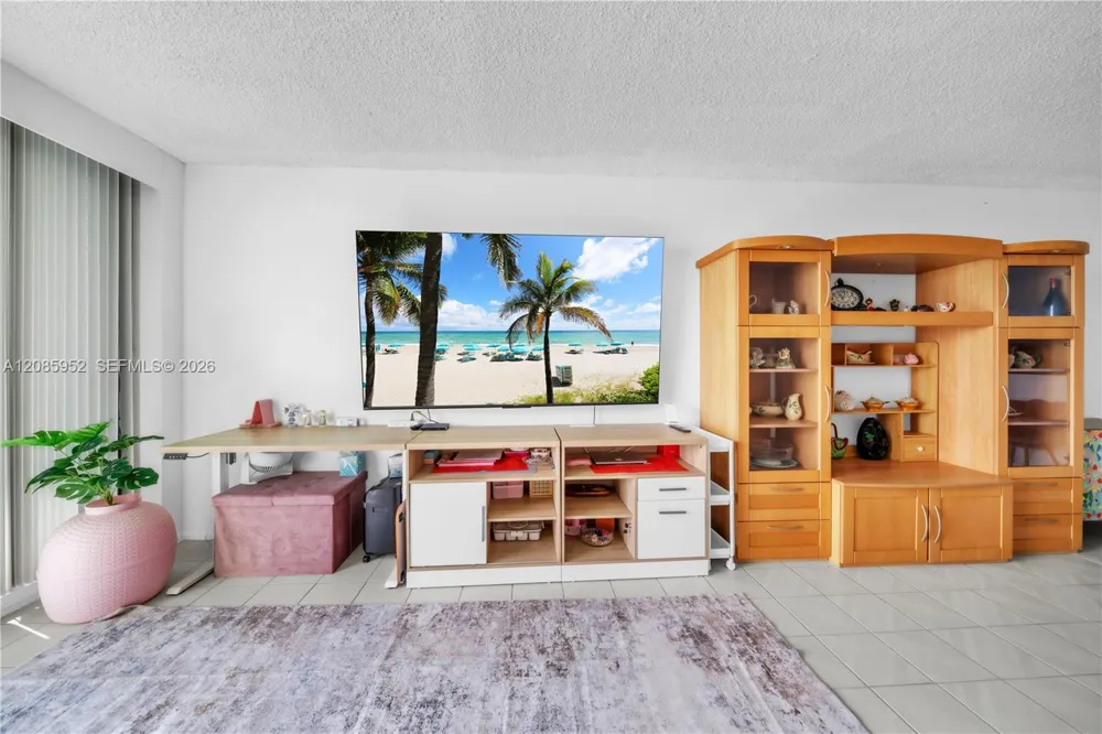 2401 S Ocean Dr #1702 Hollywood, FL 33019