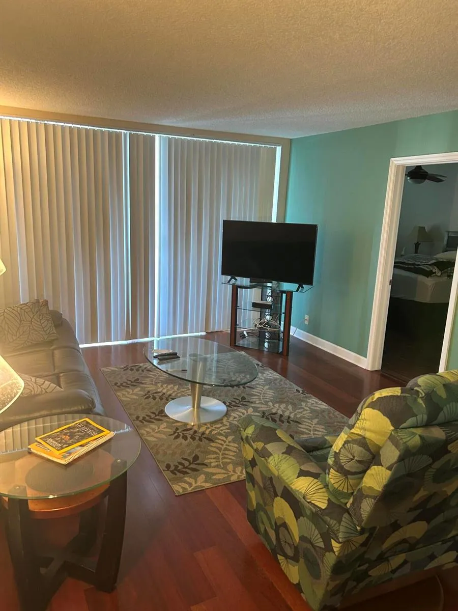 651 E Woolbright Road #303 Boynton Beach, FL 33435