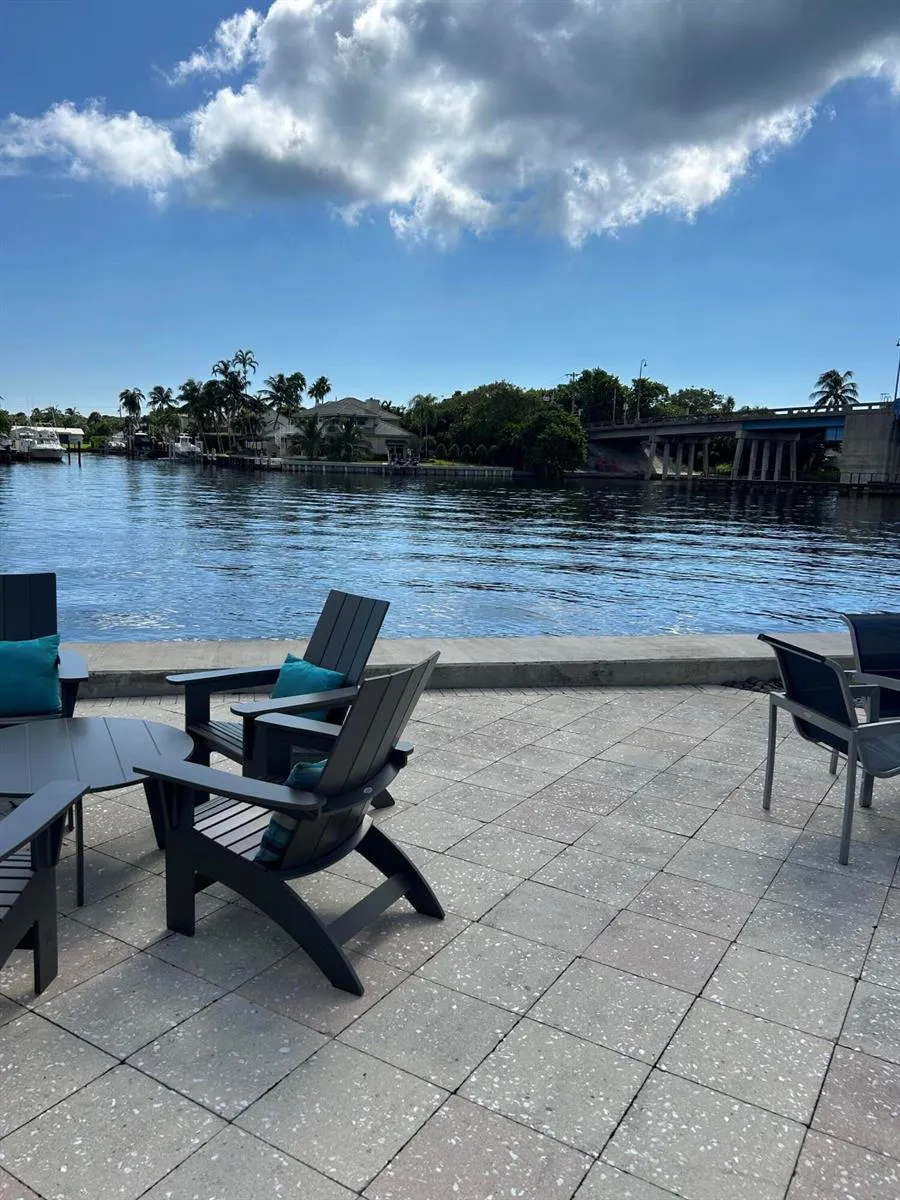 651 E Woolbright Road #303 Boynton Beach, FL 33435