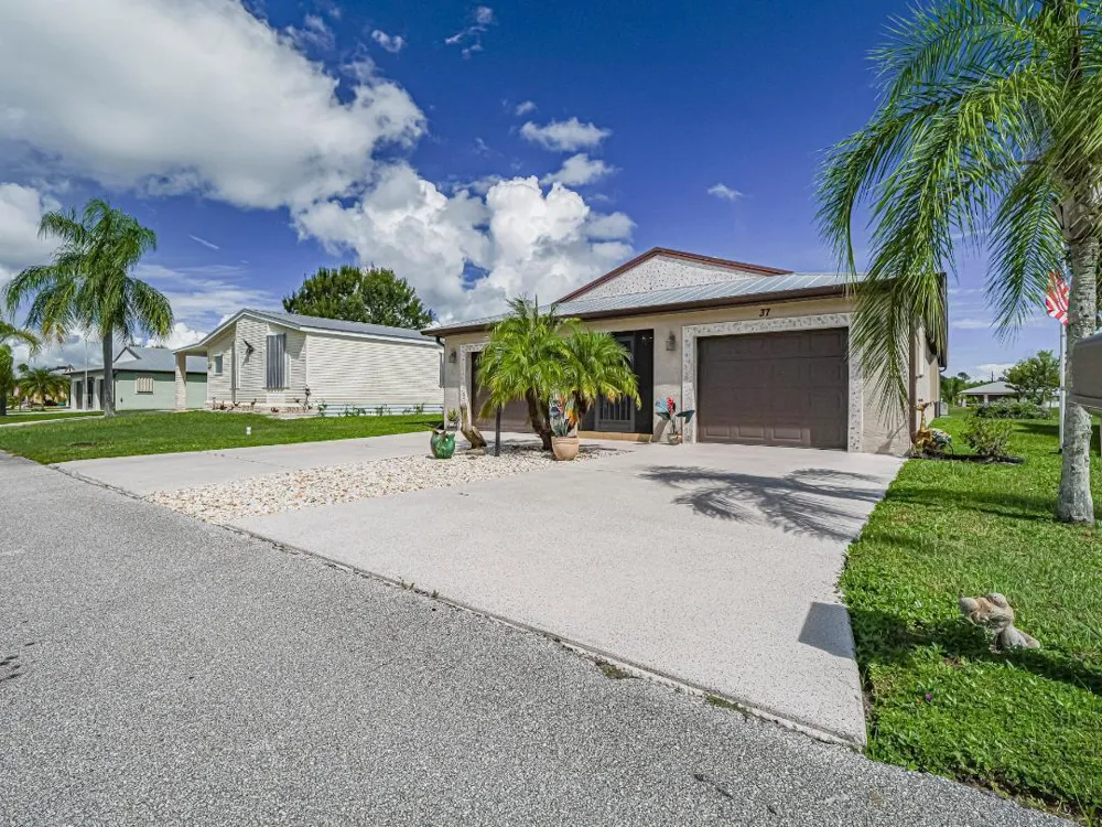 37 ARBOLES DEL NORTE Fort Pierce, FL 34951