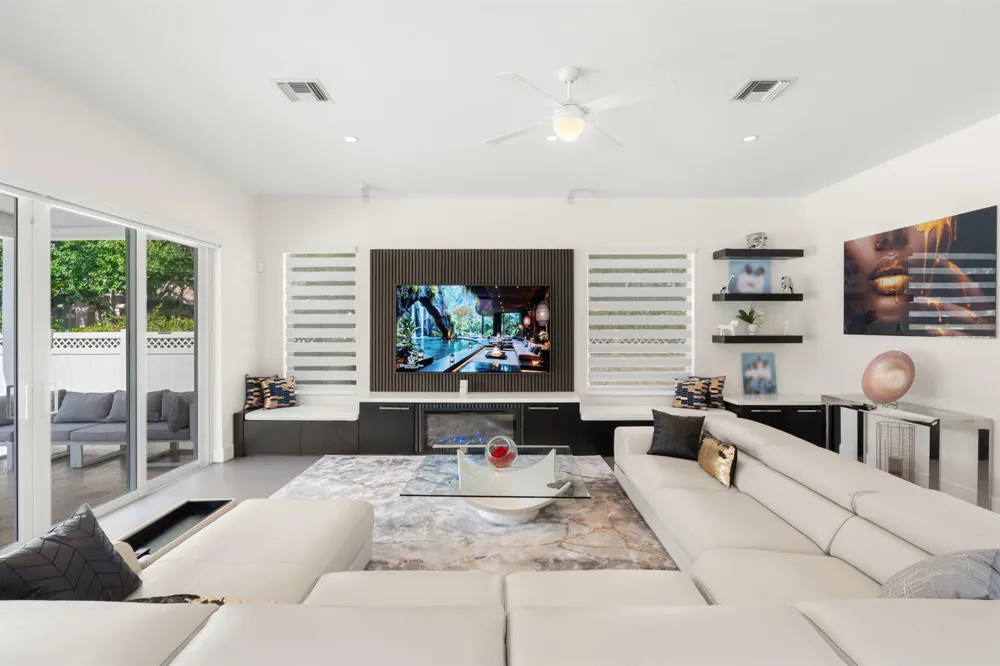 1254 NW 102ND WAY Coral Springs, FL 33071
