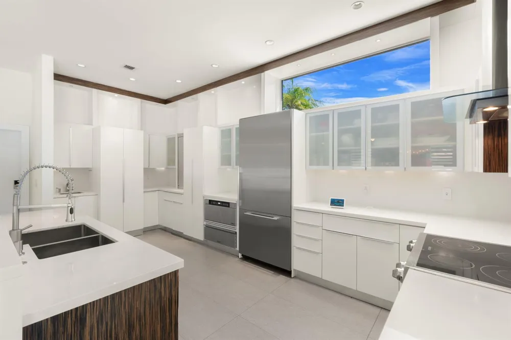 1254 NW 102ND WAY Coral Springs, FL 33071