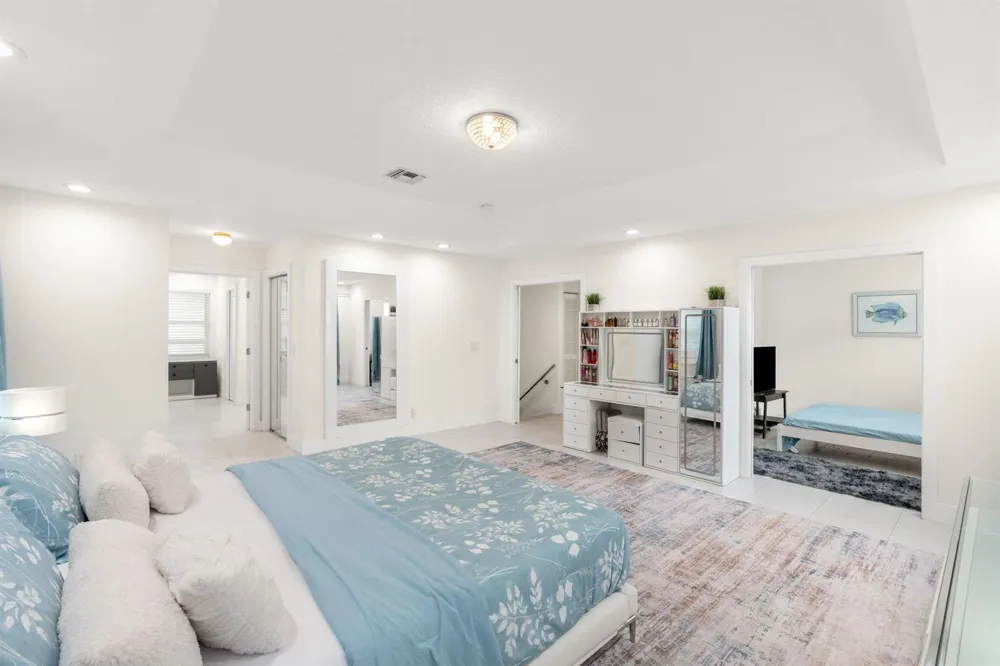 1254 NW 102ND WAY Coral Springs, FL 33071
