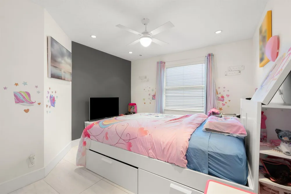 1254 NW 102ND WAY Coral Springs, FL 33071
