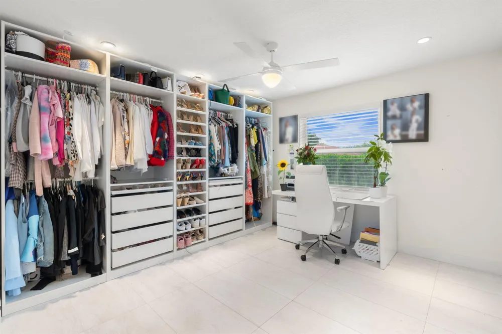 1254 NW 102ND WAY Coral Springs, FL 33071