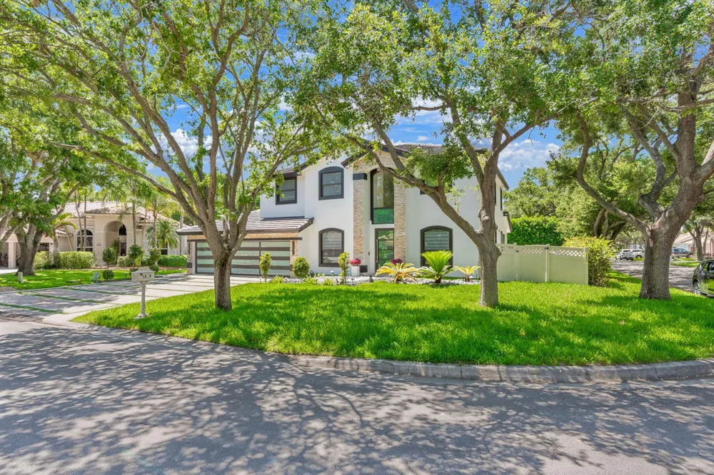 1254 NW 102ND WAY Coral Springs, FL 33071