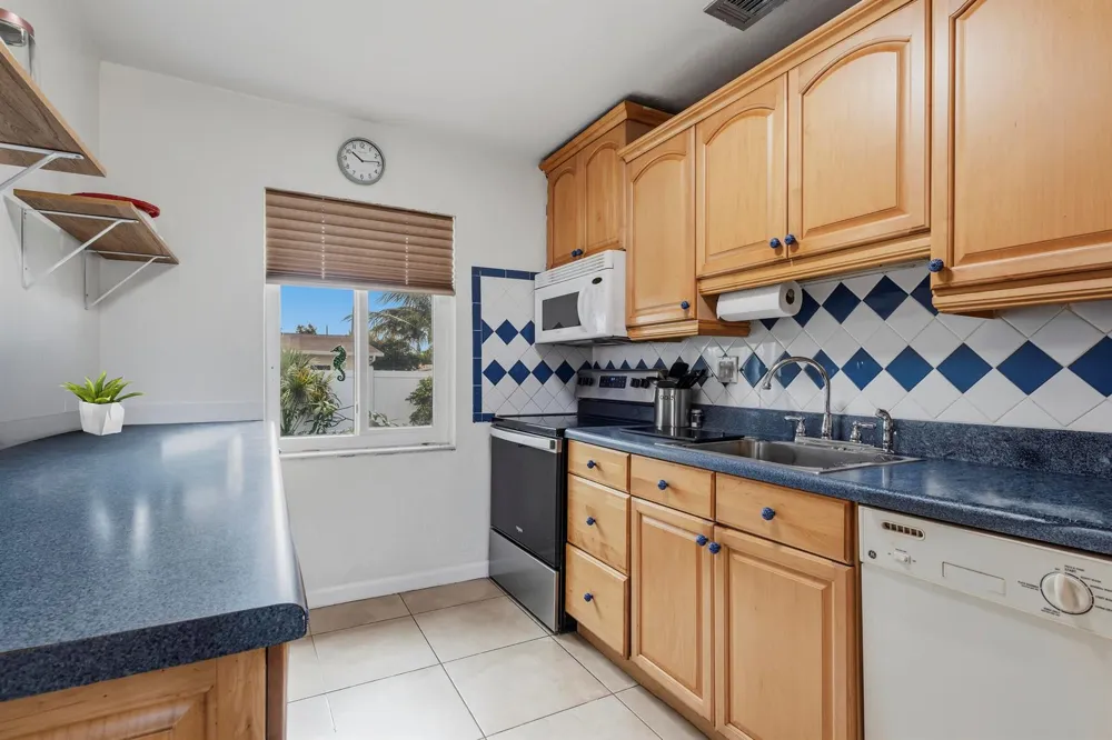 3180 NE 13th Avenue Pompano Beach, FL 33064
