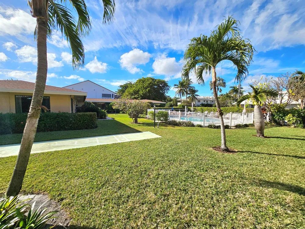 3204 SE 11TH STREET #106 Pompano Beach, FL 33062