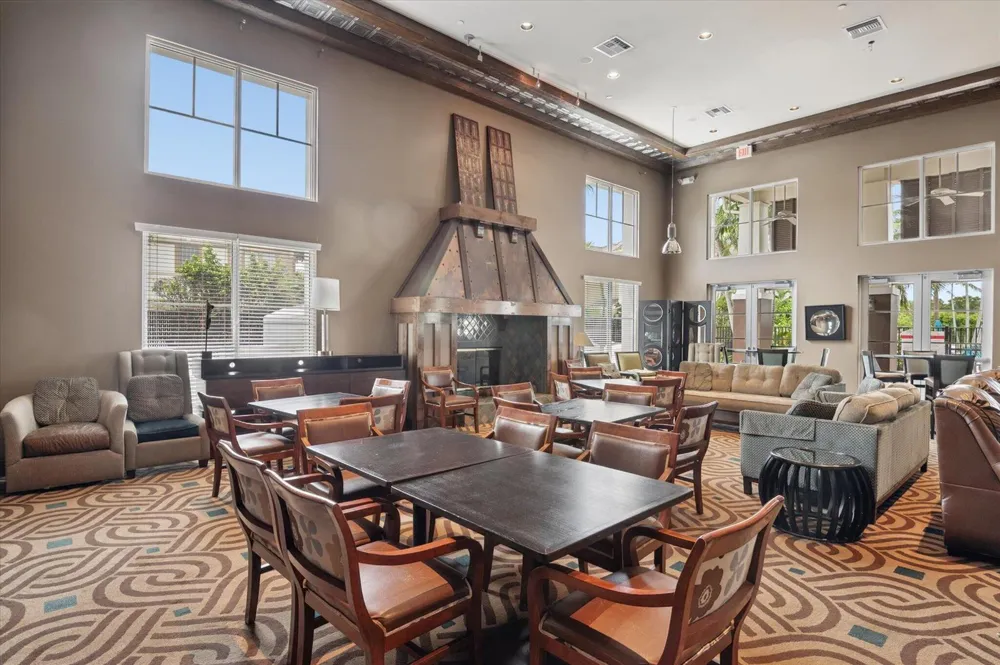 950 Marina Del Ray Lane #4 West Palm Beach, FL 33401