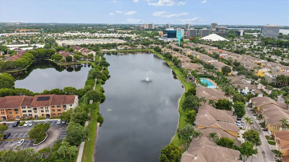 950 Marina Del Ray Lane #4 West Palm Beach, FL 33401