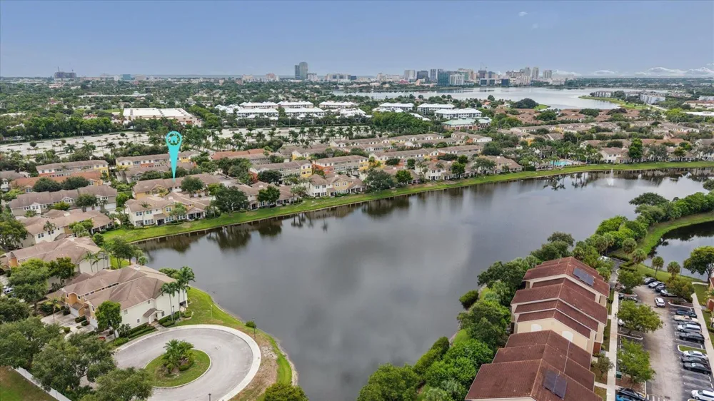 950 Marina Del Ray Lane #4 West Palm Beach, FL 33401