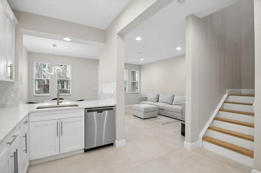 950 Marina Del Ray Lane #4 West Palm Beach, FL 33401